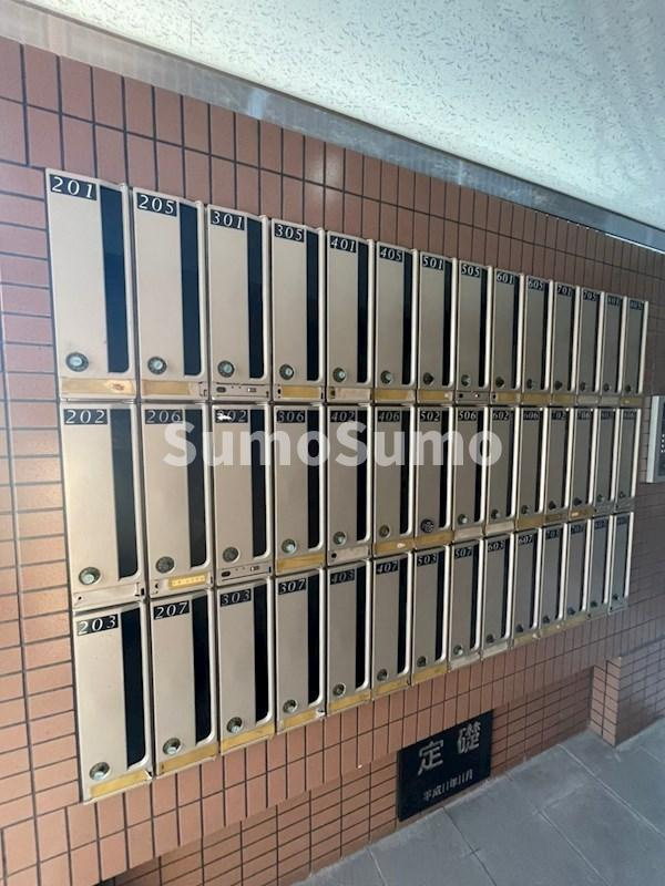 グローリー元町の外観