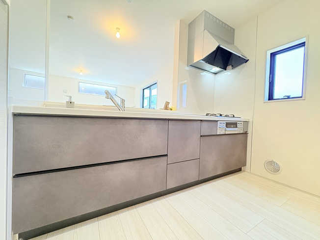 【外観】 | 新座市栗原1丁目　新築一戸建住宅　全1棟　(保谷店) | 暮らしを豊かにする機能も充実
