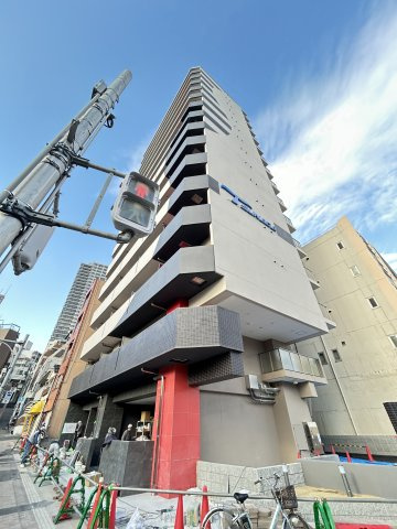 セレニテ元町アリエの外観
