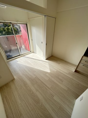 セレニテ元町アリエの寝室