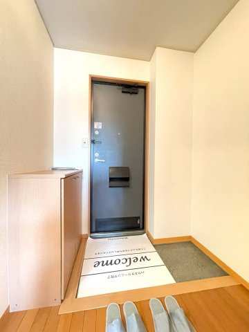 レジデンス東光Ⅲの玄関|※同タイプ・別室の写真になります。