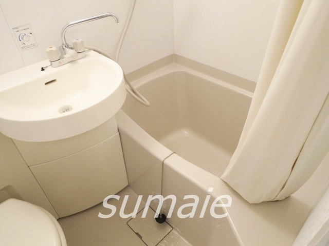 岩渕ハイツの浴室|バスもキレイです。