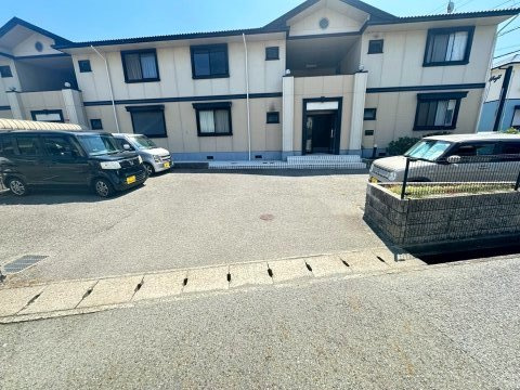 ル・コントワールの駐車場|カースペースがあります