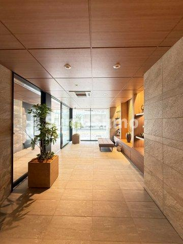 ルフォンプログレ新町のロビー