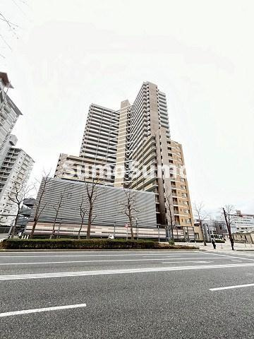ルネマスターズタワーのエントランス