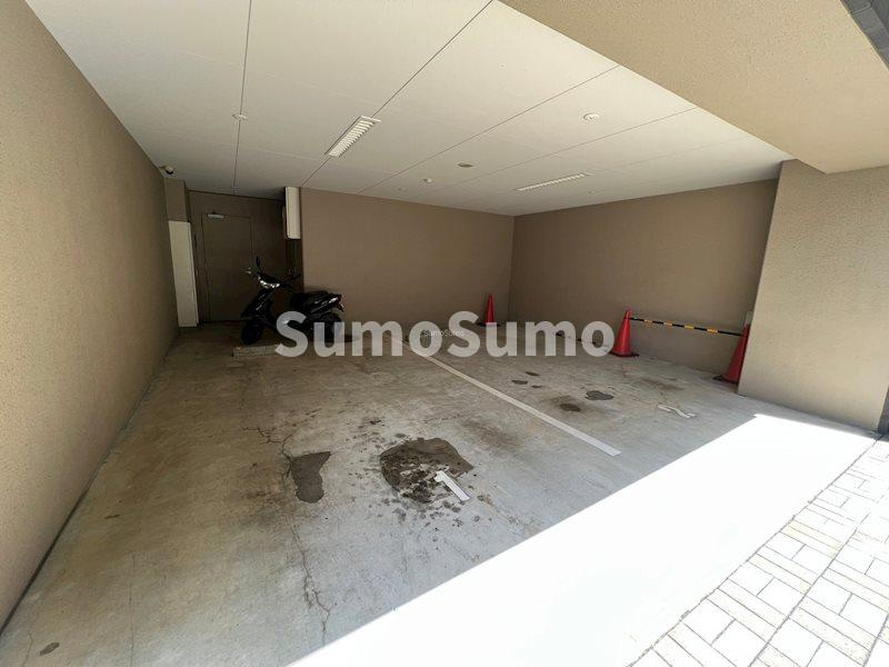 ルーチェ桜川の駐車場