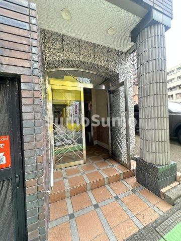グロワール高宮のエントランス