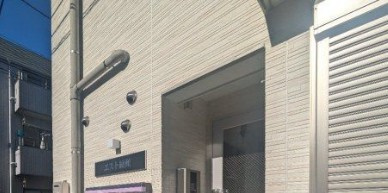 エスト綾瀬のエントランス