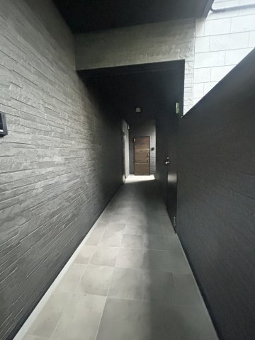 ルナ大久保駅前のロビー