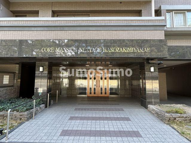 コアマンションネクステージ箱崎宮前のエントランス