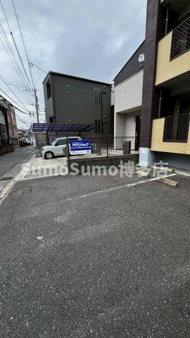 コーポイーストライトの駐車場