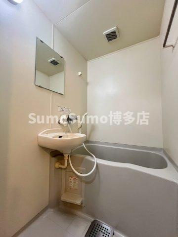 コンフォール井尻の浴室