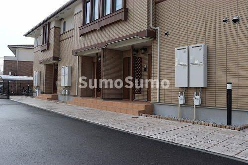 ルーチェのエントランス|建物の内部です