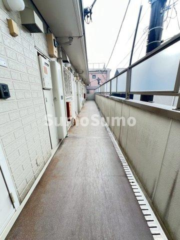 コートアオイのロビー
