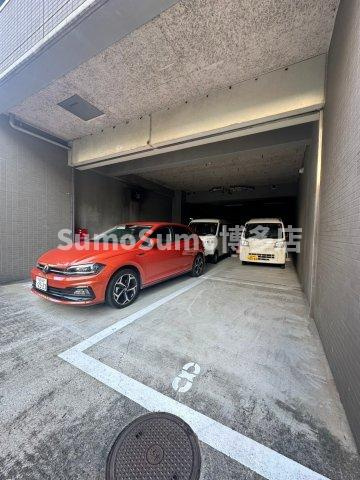 クロスステージ博多駅前の駐車場
