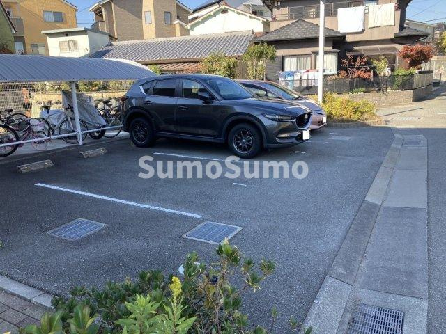 リュクス西明石Ⅱの駐車場|駐車場です