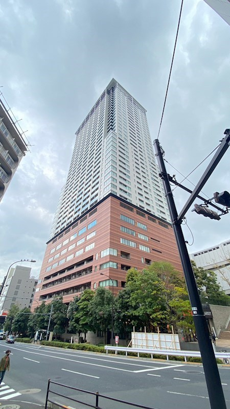 クロスエアタワー