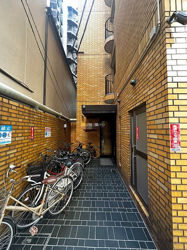ルーブルＣＴ難波のエントランス