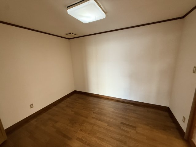 ウスイハイツＡの居間・リビング