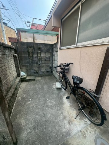 コーポ若杉の駐車場