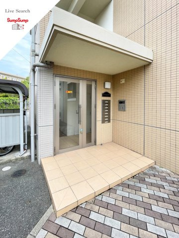 コンフォール別府のエントランス