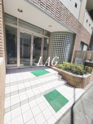 【エントランス】 | クローバー大森 | エントランスです。エントランスです。