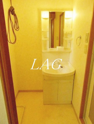 【洗面所】 | クローバー大森 | 独立洗面台です。