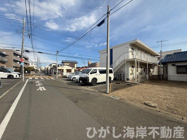 平塚市中原１丁目　売地　の前面道路含む現地写真|現地外観