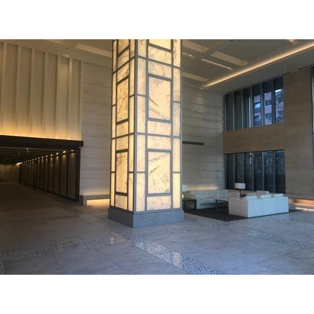 クロスエアタワーのエントランス