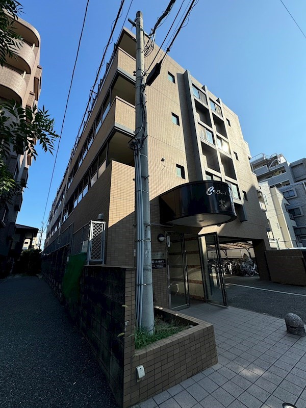 クロスステージ大濠の外観