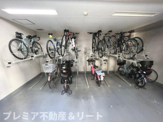 【その他共用部分】 | 駐輪場です