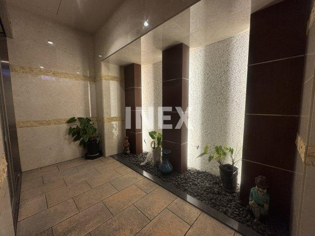 横浜市中区蓬莱町３丁目の賃貸マンションのロビー