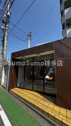 サンヴューパレス空港のエントランス|清潔なエントランスです