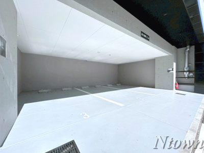 【駐車場】 | S-RESIDENCE高岳ardent(アーデント) | 駐車場に車を止められます