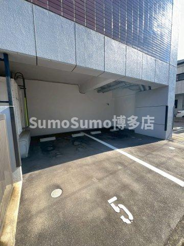 サンマルク藤崎の駐車場|駐車場があるので、車を買う予定の方も安心です