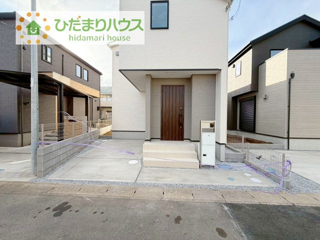 【駐車場】 | 我孫子市東我孫子1丁目第1期　新築戸建　2号棟 | マイホームなら駐車場代がかかりません！しかも、自宅の駐車場で洗車ができます！今までコイン洗車に行っていた手間も省けて、節約にもつながります(^^♪