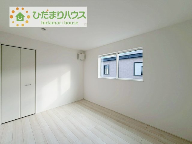 【洋室】 | 我孫子市東我孫子1丁目第1期　新築戸建　2号棟 | お掃除しやすく、清潔感を保てるのでダニも発生しにくいフローリング♪