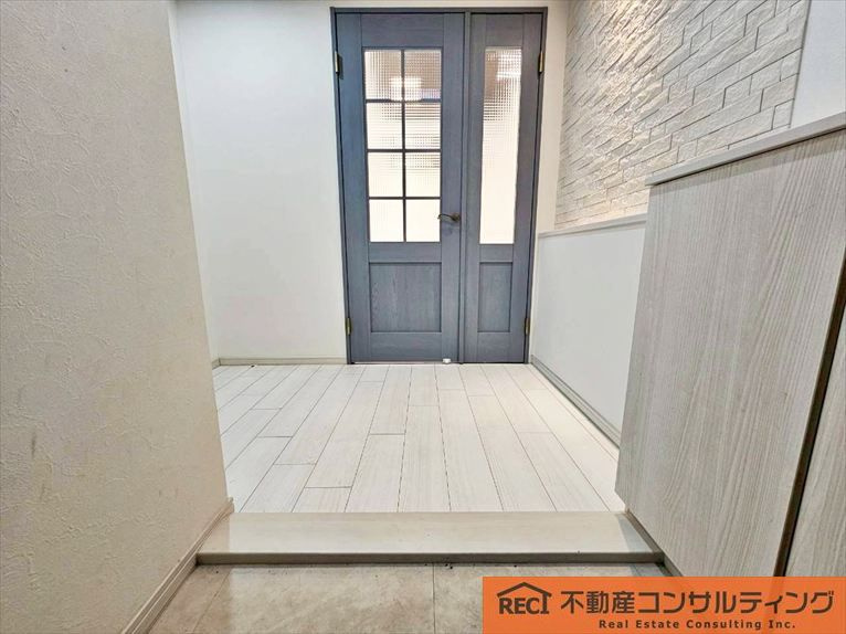 グラン・フェルティ本山の玄関