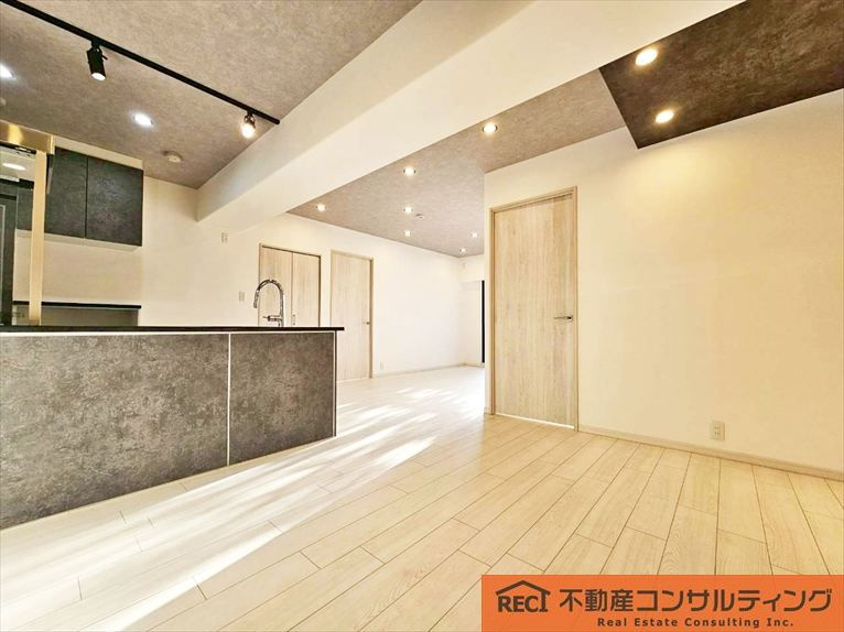 グラン・フェルティ本山の居間・リビング