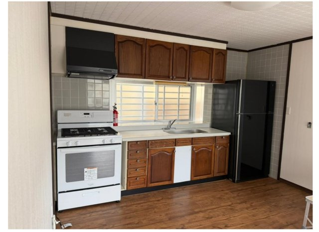 【ルナハウス】　沖縄県沖縄市1棟貸賃貸「米軍賃貸中」のキッチン