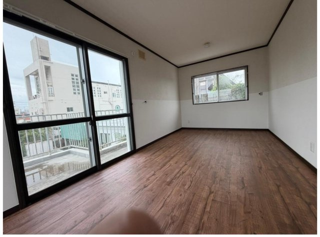 【ルナハウス】　沖縄県沖縄市1棟貸賃貸「米軍賃貸中」のトイレ