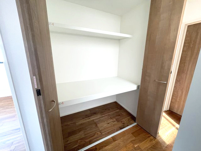 佐伯区千同一丁目　№35272の収納|2階　廊下収納
