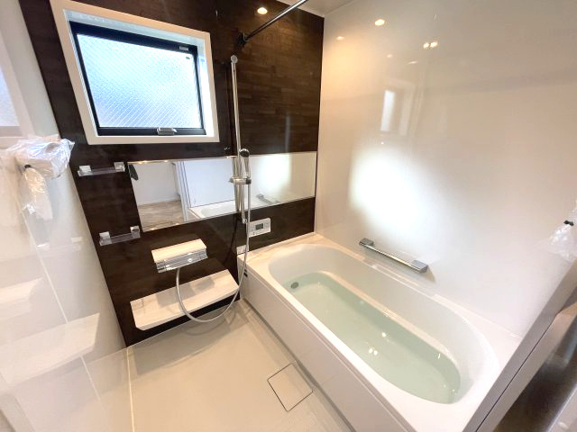 佐伯区千同一丁目　№35272の浴室|足を伸ばして
入浴出来ます。