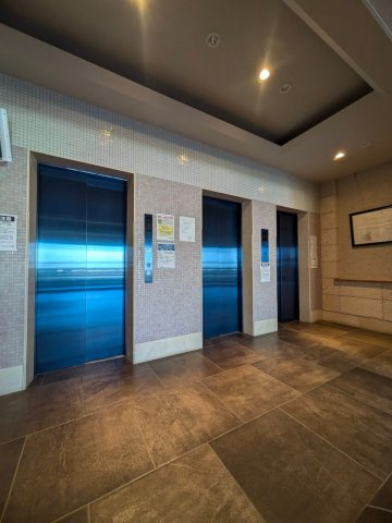 サヴォイ　グランデ　ウォーターサイドのロビー