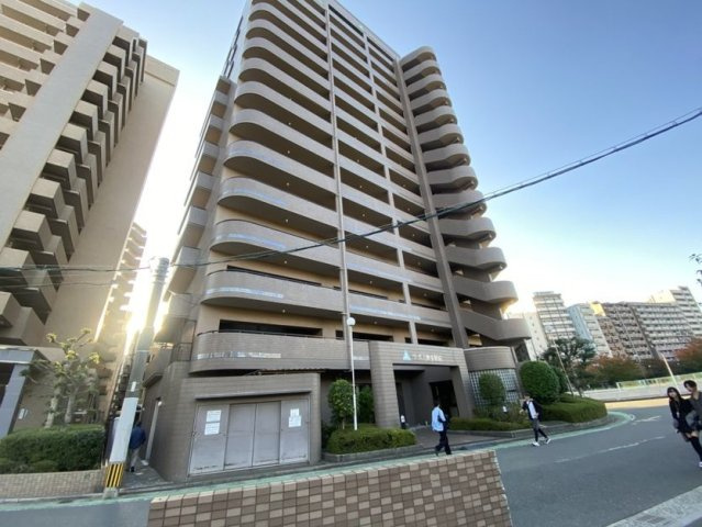 サーパス博多駅前の外観