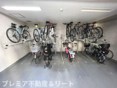 【その他共用部分】 | プレミアノッツェ祐天寺 | 駐輪場です