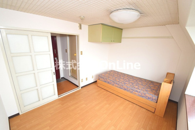 【洋室】 | サンシャイン弥刀 | 落ち着いた色調の洋室です