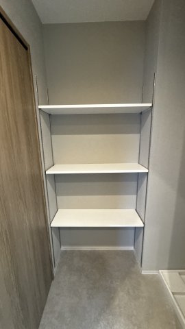 サンショウ レジデンス西新の玄関