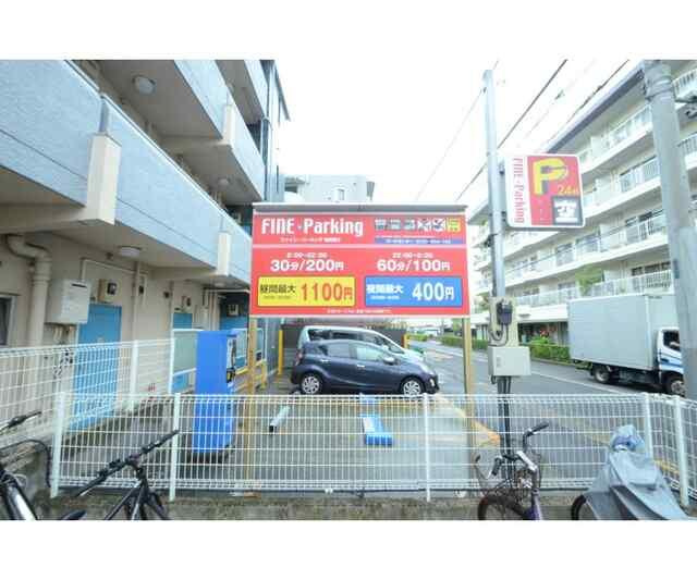 サンフラワー池谷の駐車場