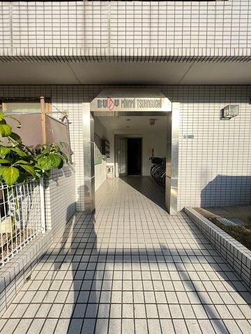 バディー南塚口の外観